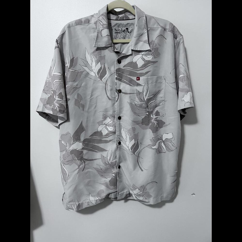 QuickSilver‎ Hawaiian Shirt Gray Men's size XL